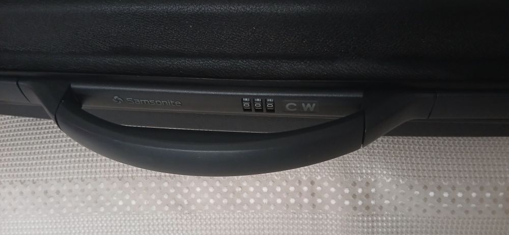 Diplomat/ servieta Samsonite Business rigidă  cu cifru ,Nouă