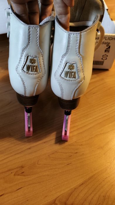 Коньки детские для фигурного катания