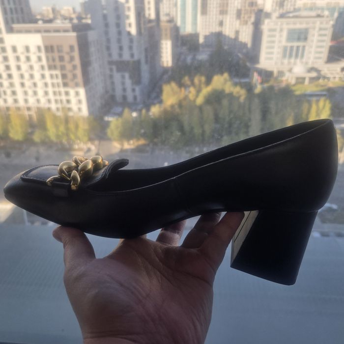 Продам туфли офисные Масимо