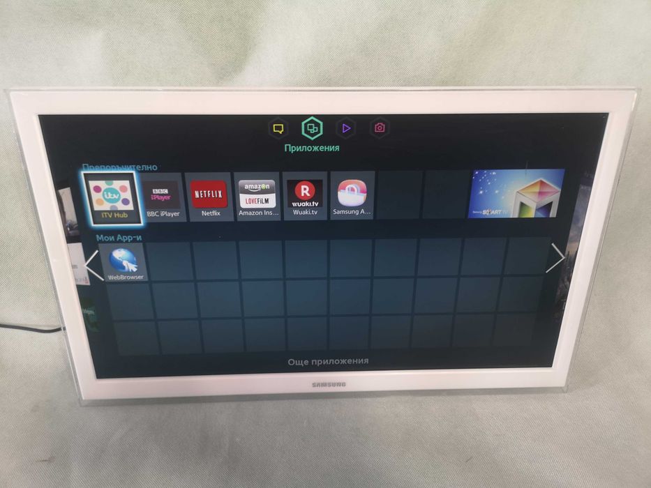 Телевизор - Samsung 22 inch smart А14 / черен и бял