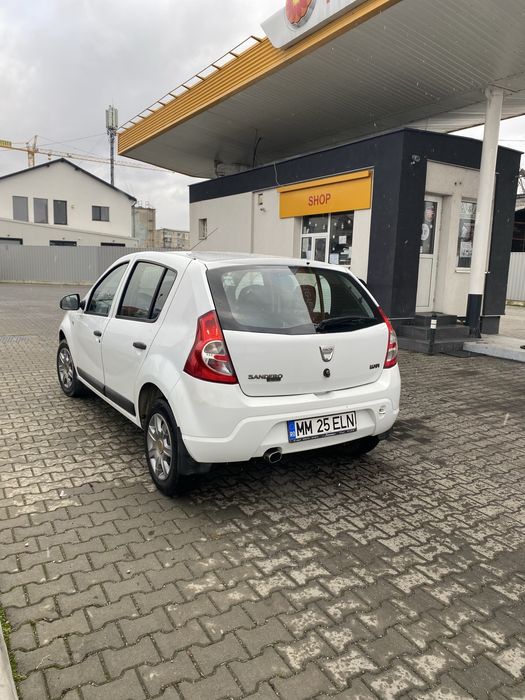 Vand Dacia Sandero 2010