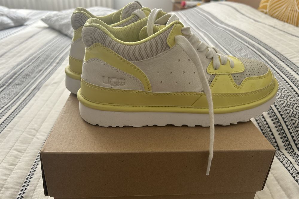 Маратонки UGG , номер 39