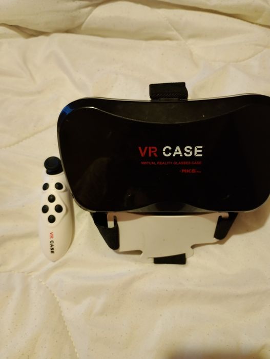VR CASE- очила за виртуална реалност.