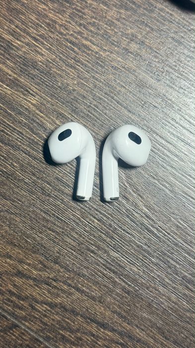 Оригинал Apple AirPods 3 (3-е поколение)