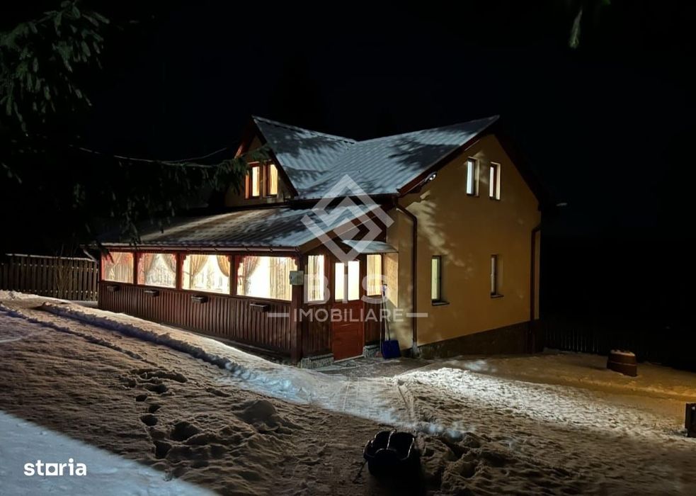 Cabană/ Casă de vacanță, Poiana Ștampei