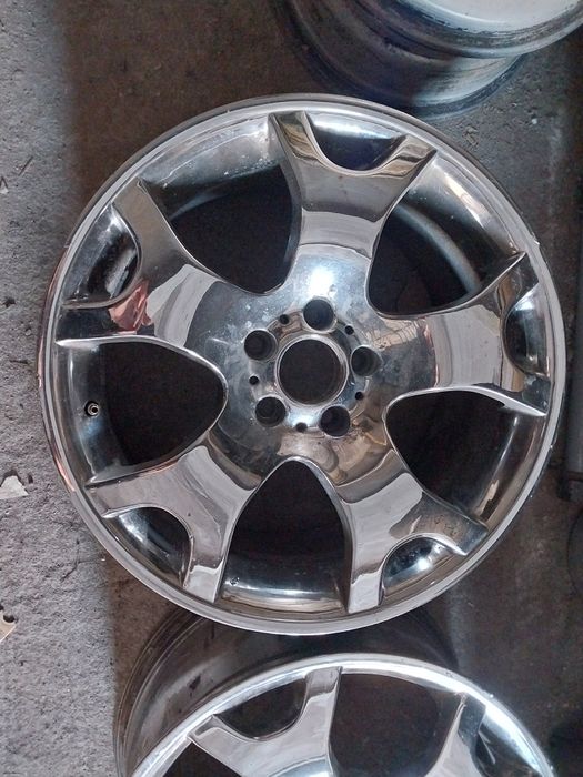 2 диска R19 Borbet на BMW. Поштучно продаём.