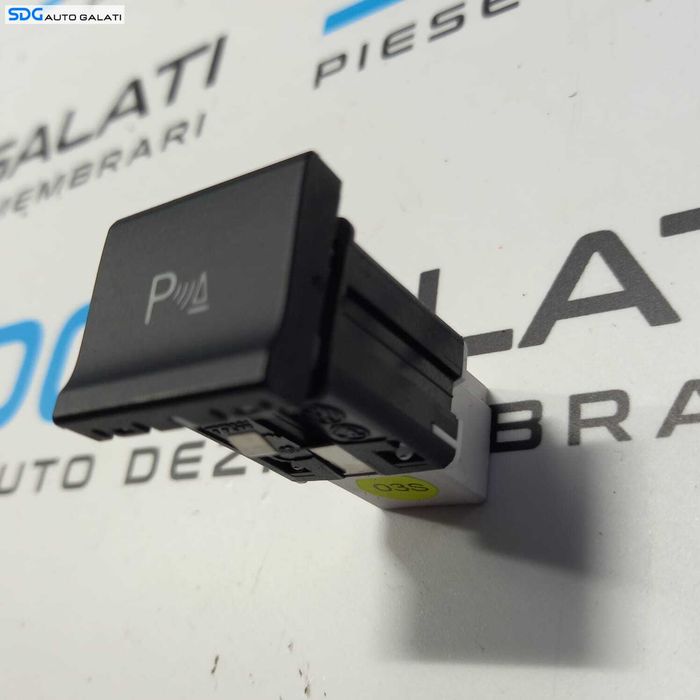 Buton Activare Dezactivare Senzori Parcare Parktronic Volkswagen Polo 6R 2009 - 2018 Cod 6C0927122A [2277]