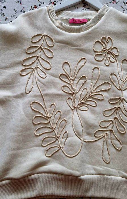 Bluzon crem cu insertii