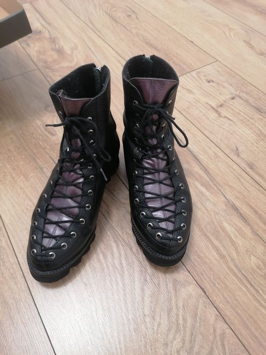 Botine din piele texturata blackoutshoes