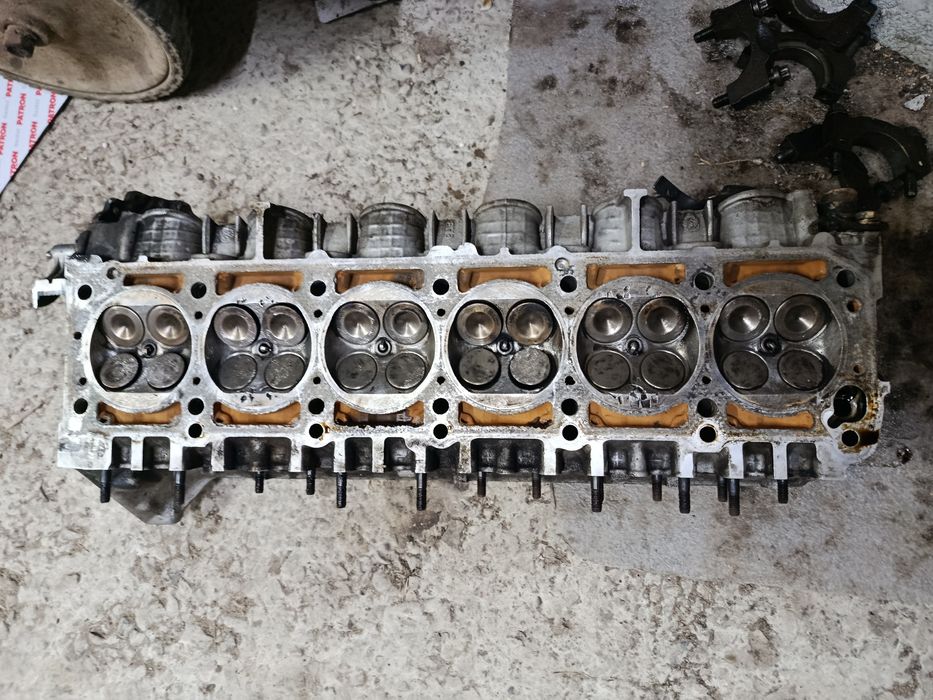 Головка Мерседес м104 2.8