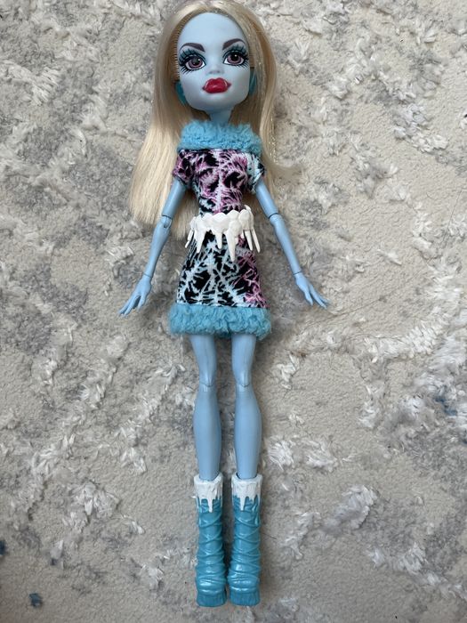 Кукла монстер хай Эбби арт класс