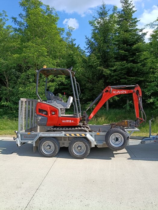 Execut lucrări cu miniexcavator 1,5 tone și picon