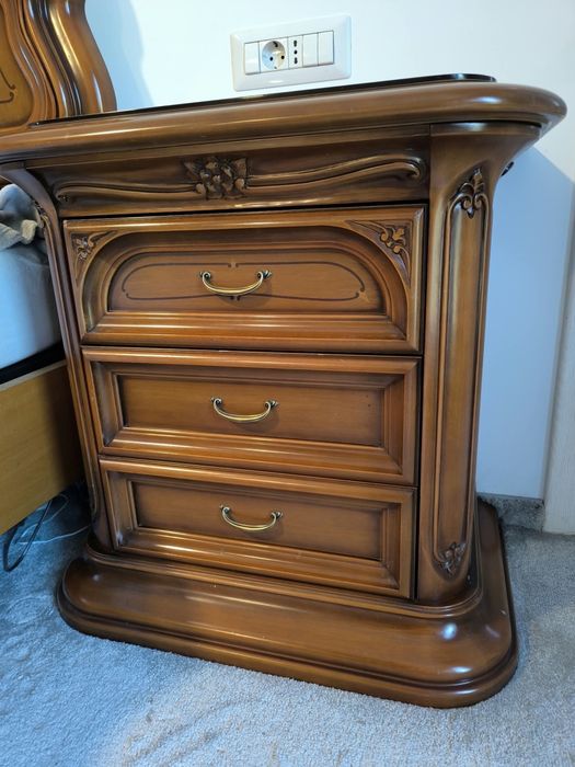 Mobilier camera lemn masiv