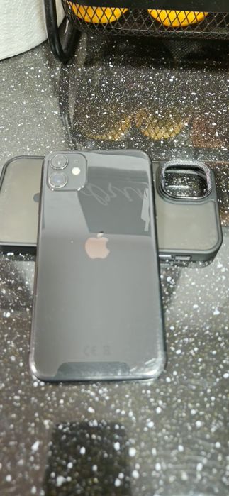 Vând iPhone11 in stare bună.