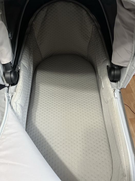 Продам коляску Anex