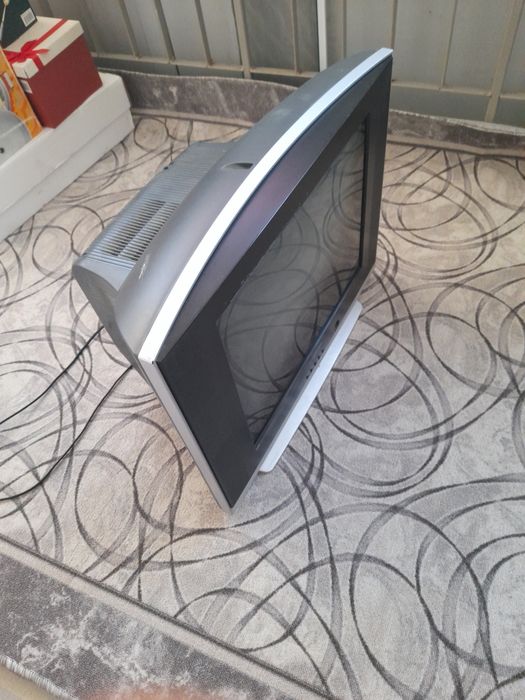 Телевизор в хорошем состояни