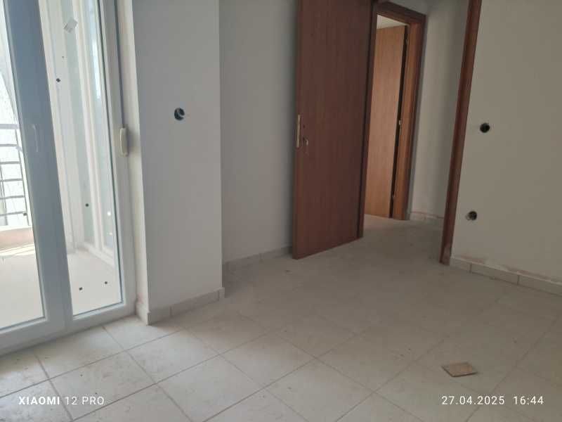 ПРОДАВА Просторен,нов апартамент в Паралия Офринио, Кавала