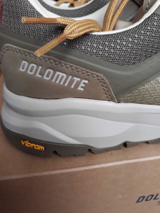 Semighete drumetii Dolomite.