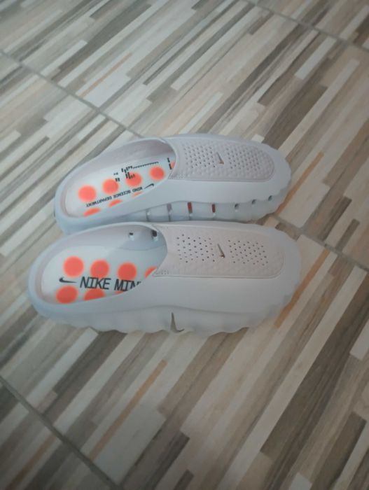 Saboți Nike Mind
