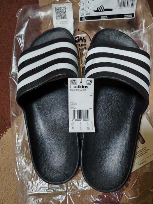 Продам шлëпки Адидас, 300.000 сум