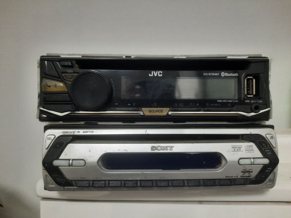 Vand MP3 JVC cu USB si Sony Xplod functionale la SUPER PRET!