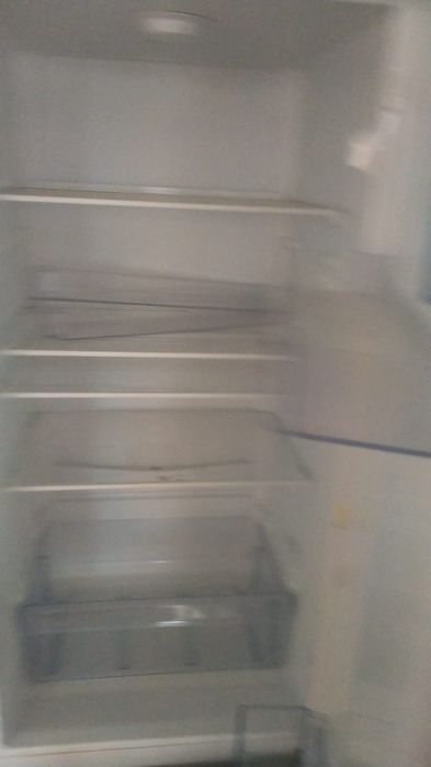 Срочно продам холодильник Beko