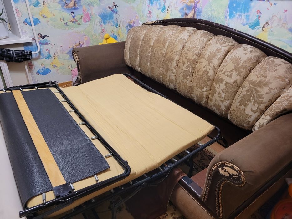 Диван продам б/у