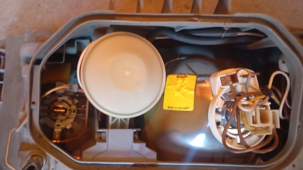 Продам фару Мерседес 124