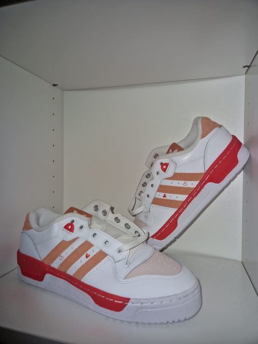adidasi ADIDAS alb cu rosu noi