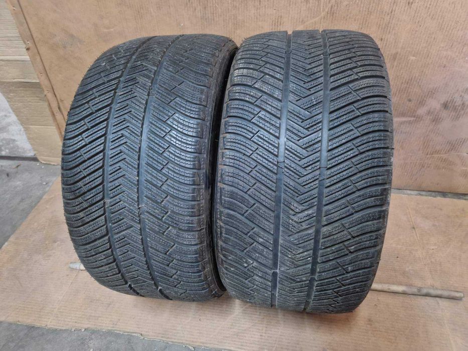 2 Michelin R20 285/35
зимни гуми
DOT3619