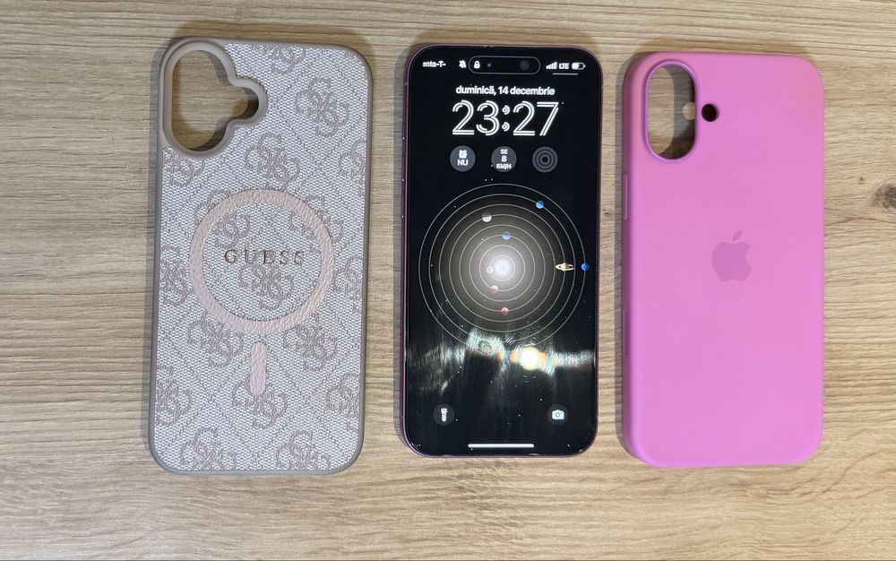 iPhone 16 plus Roz 128GB + doua huse originale
