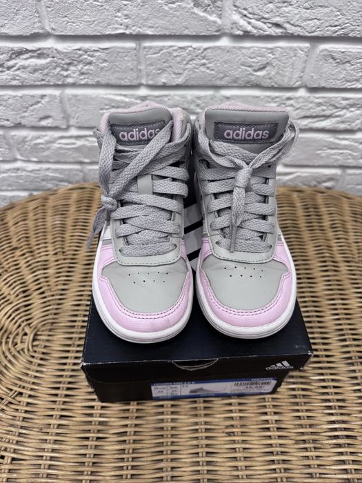 Кроссовки adidas