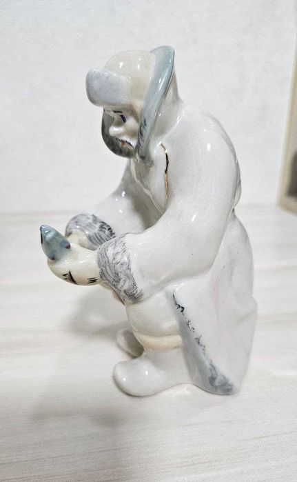 Статуэтка. Рыбак с рыбой. ЗКХ.