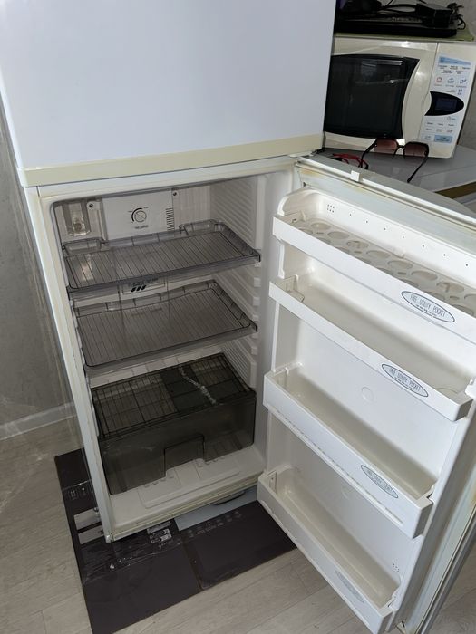 Холодильник Samsung SR-268