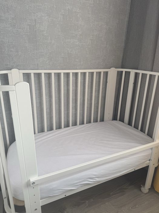 Продам детскую кроватку