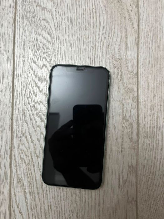 Продам Iphone 11