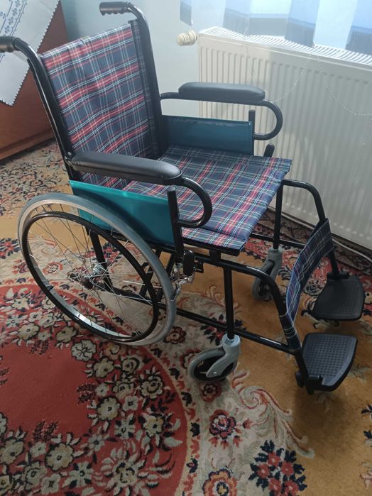 De vânzare căruț pentru persoane cu handicap