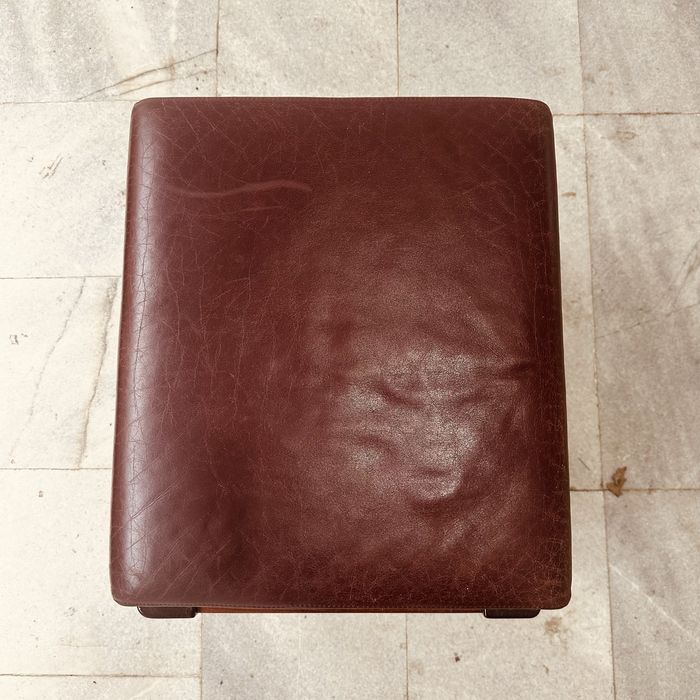 Датска винтидж табуретка с място за съхранение – естествена кожа