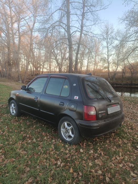 Nisan march Нисан Марч