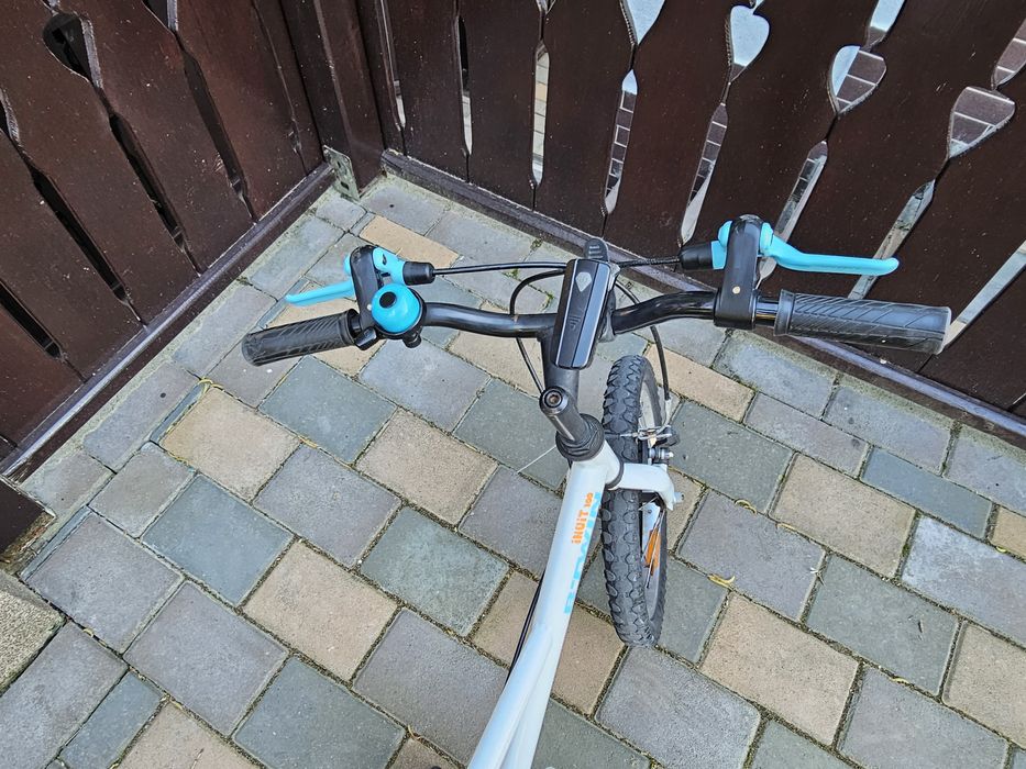 Bicicleta copii 4 - 7 ani