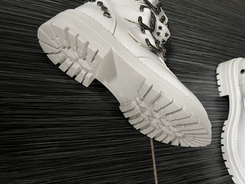 Bocanci albi/ Ghete Calvin Klein / ghete imblanite