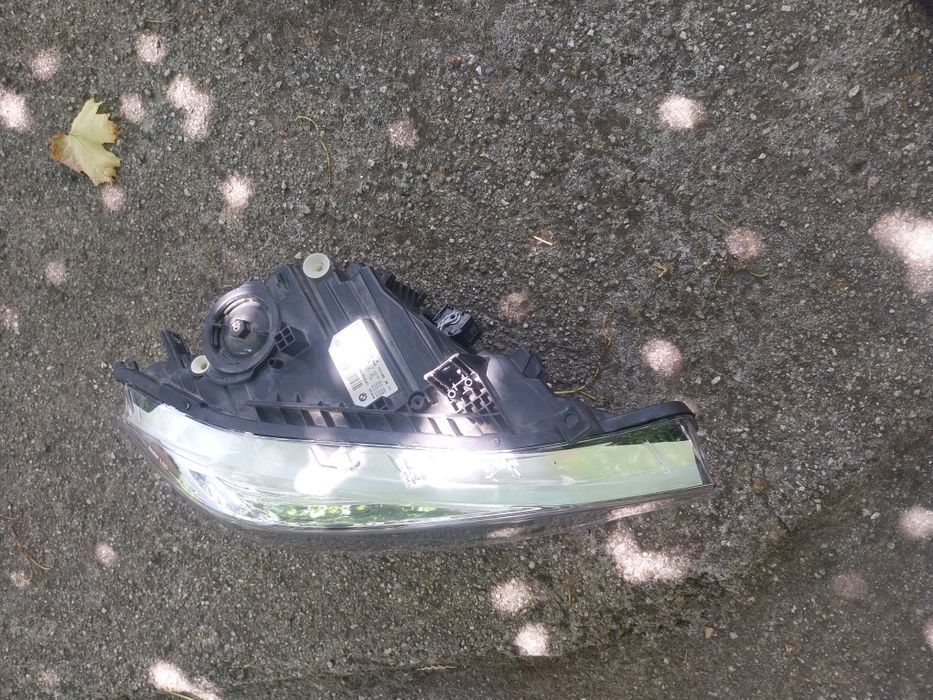 Десен фар за bmw 3 f30