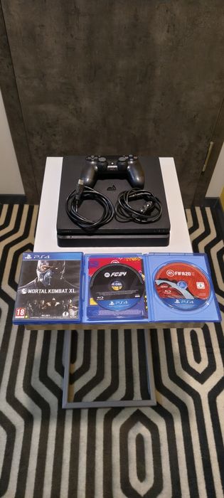 PS4 Slim / Playstation 4