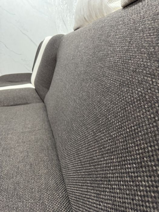 Диван трендовый в гостиную