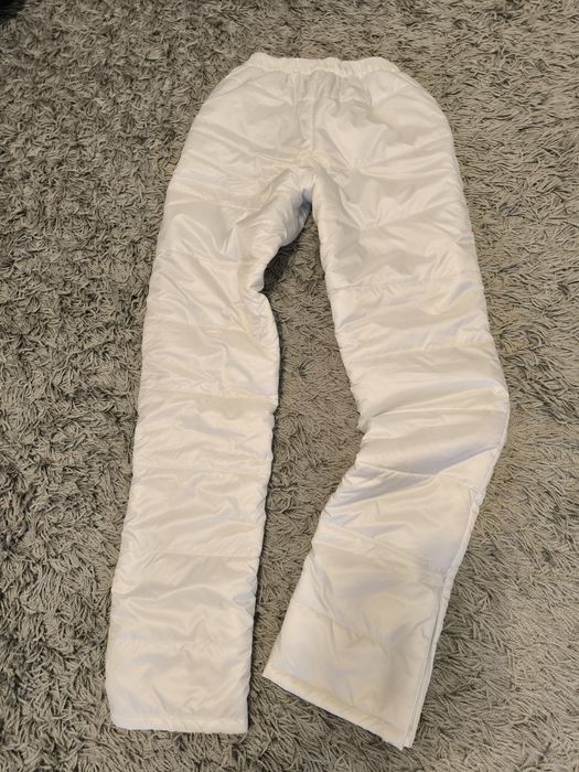 Pantaloni termici pentru femei