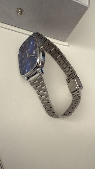 Срочно продам парные часы