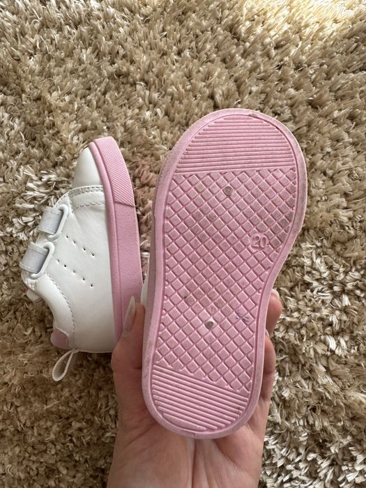 Încălțăminte bebe număr 20