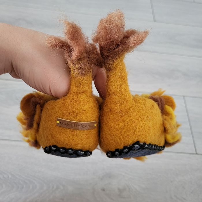 Papuci leu bebe mărimea 16/17