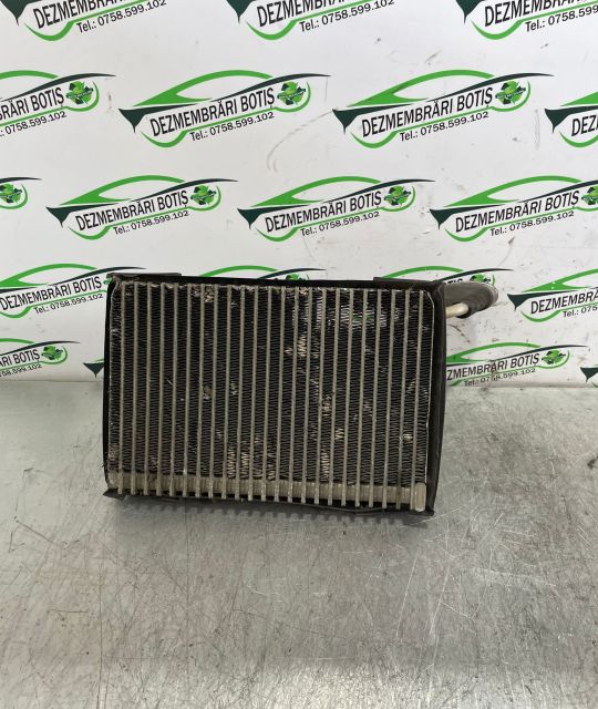 Vaporizator (radiator racire habitaclu) 8D1 820 103D Volkswagen VW Go