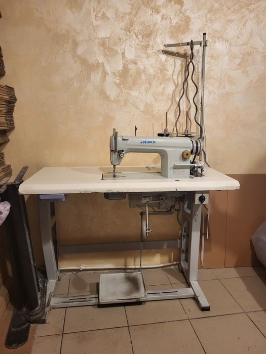 Masina de cusut industriala juki